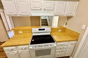 7915 Kendalia Dr, Houston, TX 77036 - Photo 9