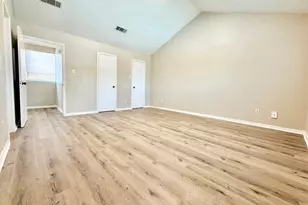 7915 Kendalia Dr, Houston, TX 77036 - Photo 17