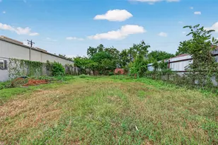 8930 Bellflower St, Houston, TX 77063 - Photo 25