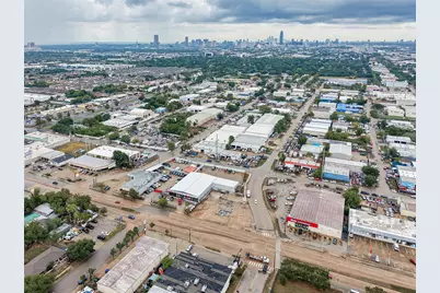 8930 Bellflower Street, Houston, TX 77063 - Photo 15