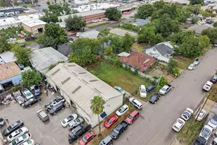 8930 Bellflower St, Houston, TX 77063 - Photo 5