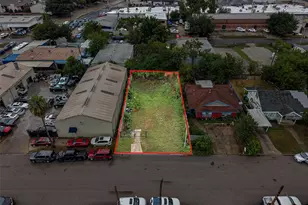 8930 Bellflower St, Houston, TX 77063 - Photo 3
