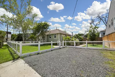 623 Pecore Street, Houston, TX 77009 - Photo 17