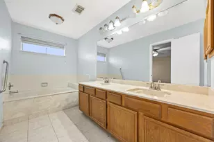 5526 Clarkston Ln, Spring, TX 77379 - Photo 9