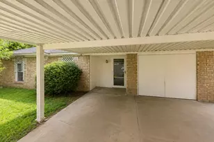 1402 Center St, Richmond, TX 77469 - Photo 1