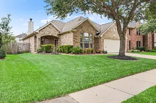 9018 Sunny Brook Ln, Pearland, TX 77584 - Photo 1