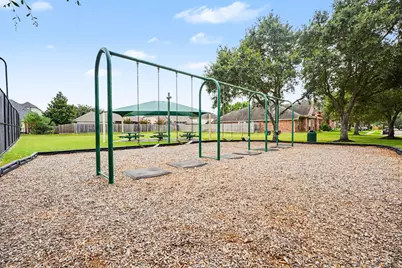 9018 Sunny Brook Lane, Pearland, TX 77584 - Photo 21