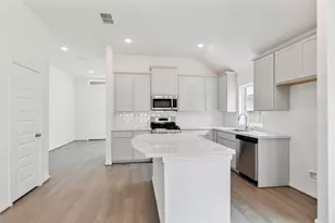 3804 Sunrise Ln, League City, TX 77573 - Photo 9