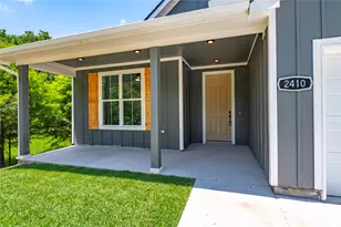 2410 28th Ave N, Texas City, TX 77590 - Photo 3