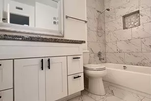 3005 Walnut Bend Ln, Houston, TX 77042 - Photo 15