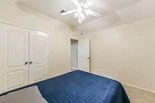 3411 Highland Point Ln, Pearland, TX 77581 - Photo 9