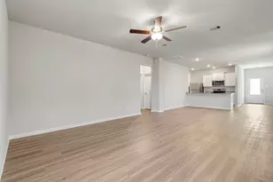 6419 Winter Elm St, Houston, TX 77048 - Photo 3