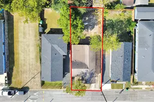 919 E 32nd St, Houston, TX 77022 - Photo 1