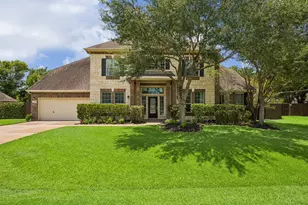 2400 Lakeway Dr, Friendswood, TX 77546 - Photo 1