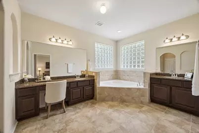 2400 Lakeway Drive, Friendswood, TX 77546 - Photo 23