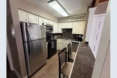 10855 Meadowglen Lane #8, Houston, TX 77042 - Photo 3