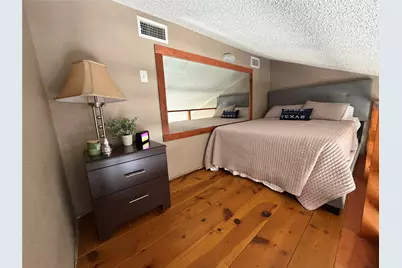 10855 Meadowglen Lane #8, Houston, TX 77042 - Photo 5