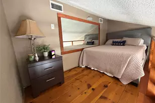 10855 Meadowglen Ln, Houston, TX 77042 - Photo 5
