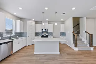 10032 Rustic Charm St, Houston, TX 77080 - Photo 7