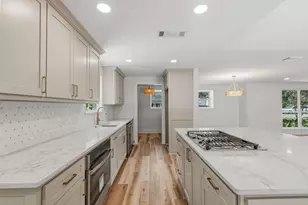 10711 Ella Lee Ln, Houston, TX 77042 - Photo 21