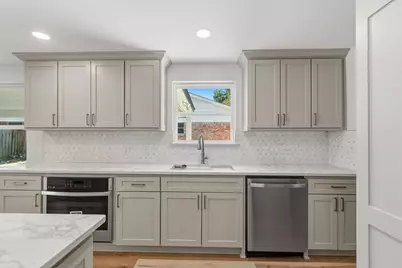 10711 Ella Lee Lane, Houston, TX 77042 - Photo 23