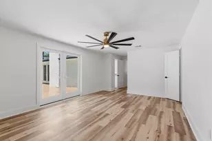 10711 Ella Lee Ln, Houston, TX 77042 - Photo 33