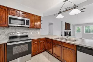 19610 San Gabriel Dr, Houston, TX 77084 - Photo 9