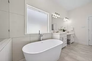 2207 Silverbonnet St, Houston, TX 77055 - Photo 45