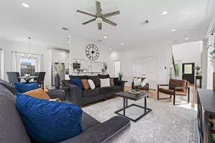 2207 Silverbonnet St, Houston, TX 77055 - Photo 13