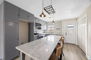 9901 Sharpcrest St, Houston, TX 77036 - Photo 5