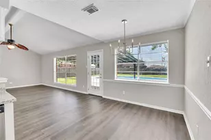 5422 Thistle Dr, Dickinson, TX 77539 - Photo 7