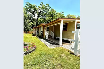 401 N 11th Street N, West Columbia, TX 77486 - Photo 3