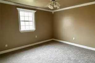 401 N 11th Street N, West Columbia, TX 77486 - Photo 5