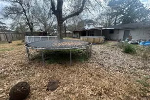 239 Robertson St, Lolita, TX 77971 - Photo 13