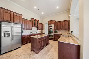 12515 Stoney Creek Dr, Pearland, TX 77584 - Photo 9