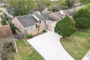 2023 Woodland Springs St, Houston, TX 77077 - Photo 31