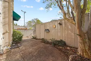2139 Lake Village Dr, Houston, TX 77339 - Photo 15
