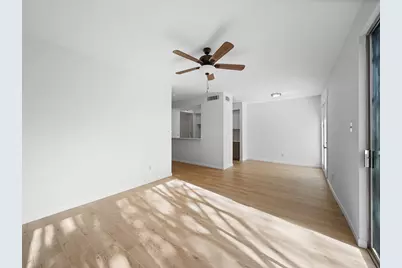 2139 Lake Village Drive, Houston, TX 77339 - Photo 5