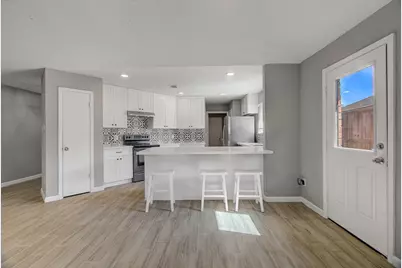 10006 Barmont Drive, La Porte, TX 77571 - Photo 5