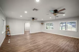 2411 Orange St, Waller, TX 77484 - Photo 27