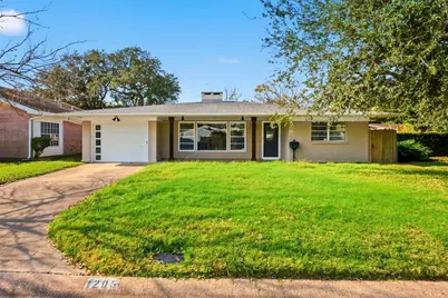 1205 Marine Drive, Galveston, TX 77550 - Photo 3