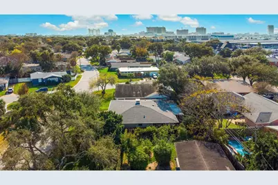 1205 Marine Drive, Galveston, TX 77550 - Photo 33