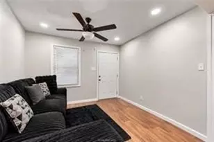 4603 Castle Ave, Bryan, TX 77808 - Photo 3