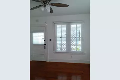 2924 Avenue P 1/2 #2, Galveston, TX 77550 - Photo 5