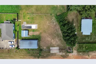 1301 N San Jacinto Avenue, Cleveland, TX 77327 - Photo 17