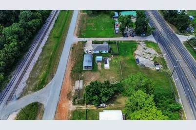 1301 N San Jacinto Avenue, Cleveland, TX 77327 - Photo 19