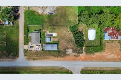 1301 N San Jacinto Avenue, Cleveland, TX 77327 - Photo 7