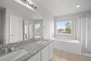 13107 Peppergate Ln, Houston, TX 77044 - Photo 9