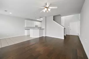 13107 Peppergate Ln, Houston, TX 77044 - Photo 5
