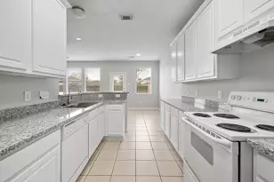 13107 Peppergate Ln, Houston, TX 77044 - Photo 3
